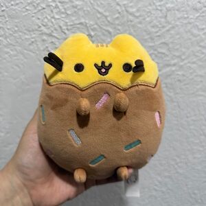 GUND Pusheen Chocolate Dipped Cookie Squisheen